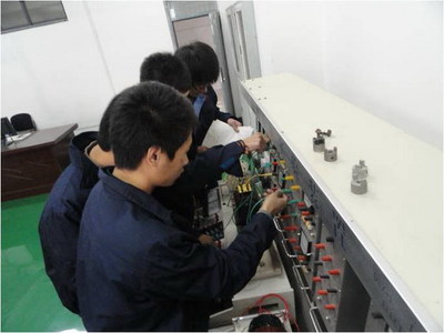 電工技能實訓(xùn)室 電氣設(shè)備修理的實戰(zhàn)與探索